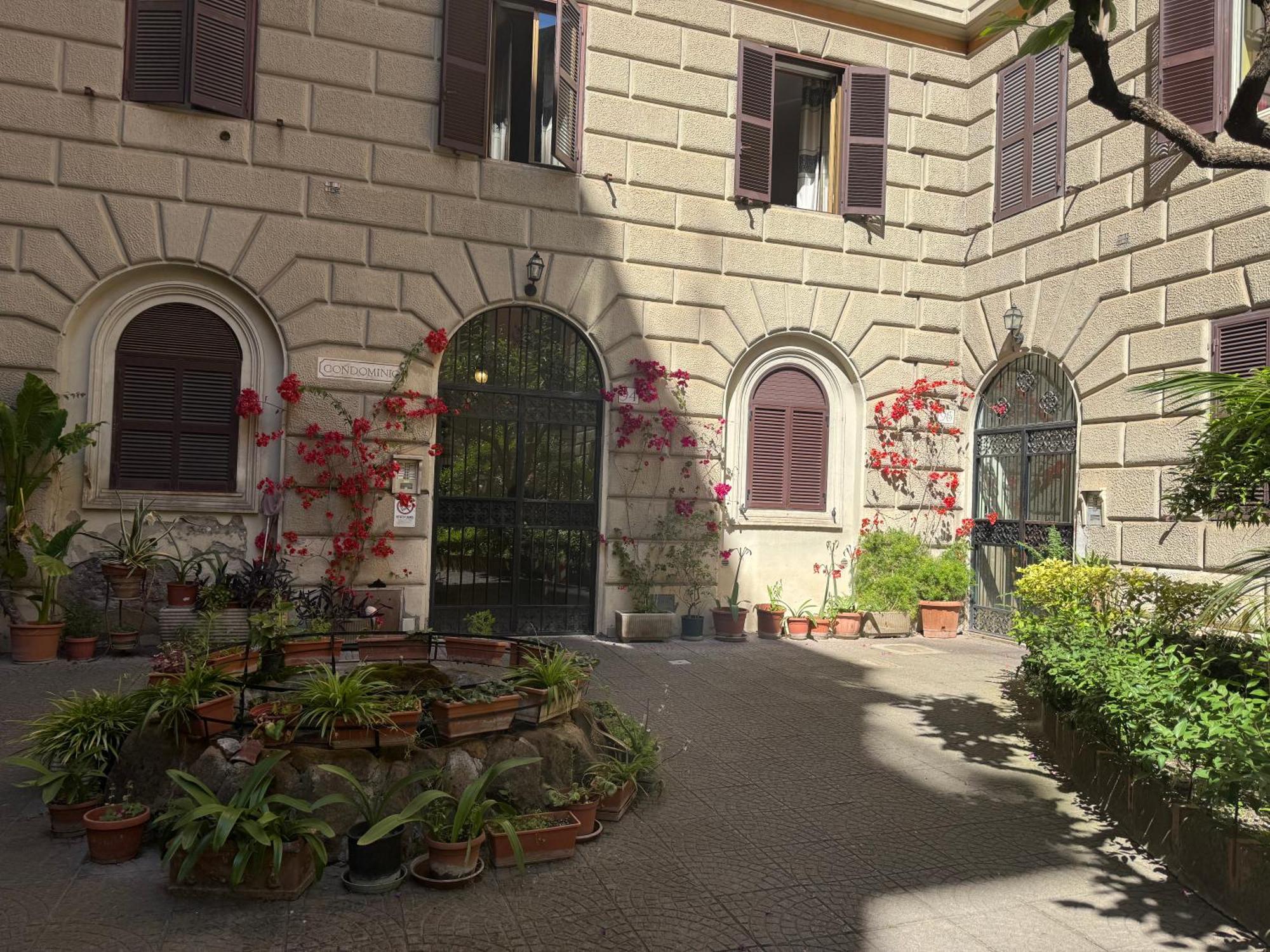 Appartamento Larisarooms Rome Exterior photo